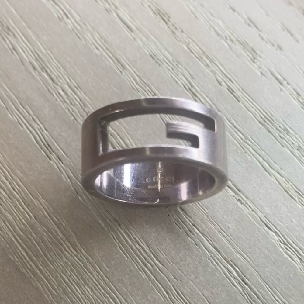 Gucci Cutout G Logo Band Ring Sz 5.5